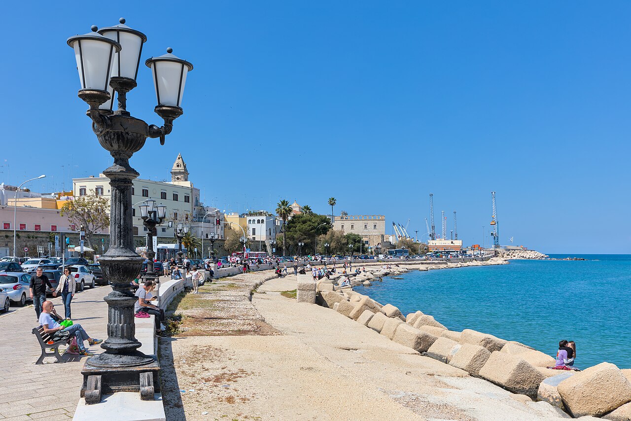 Bari Waste Trafficking Absent from Key Travel Guides